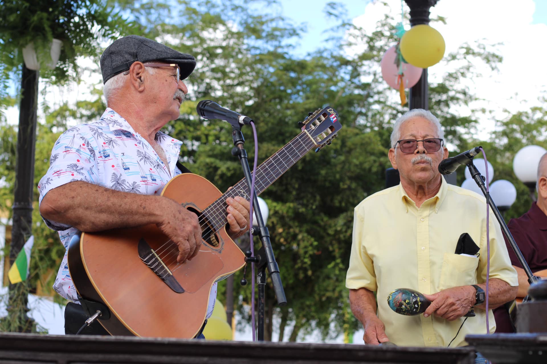 Música en la Plaza: Trova y Boleros